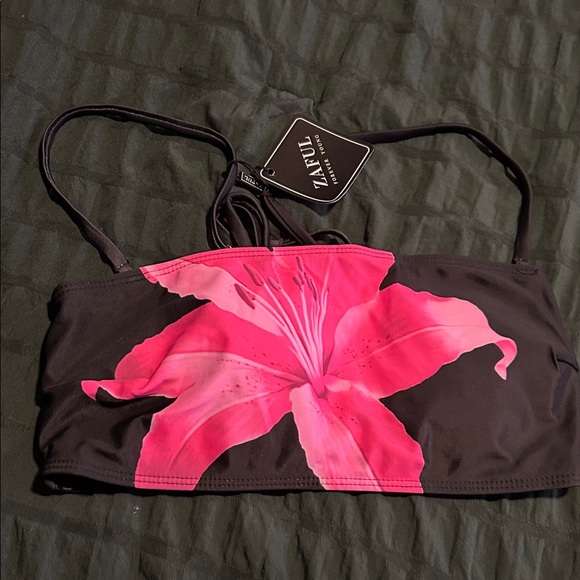 Zaful Black and Pink Floral Bikini with detachable straps - Picture 2 of 7